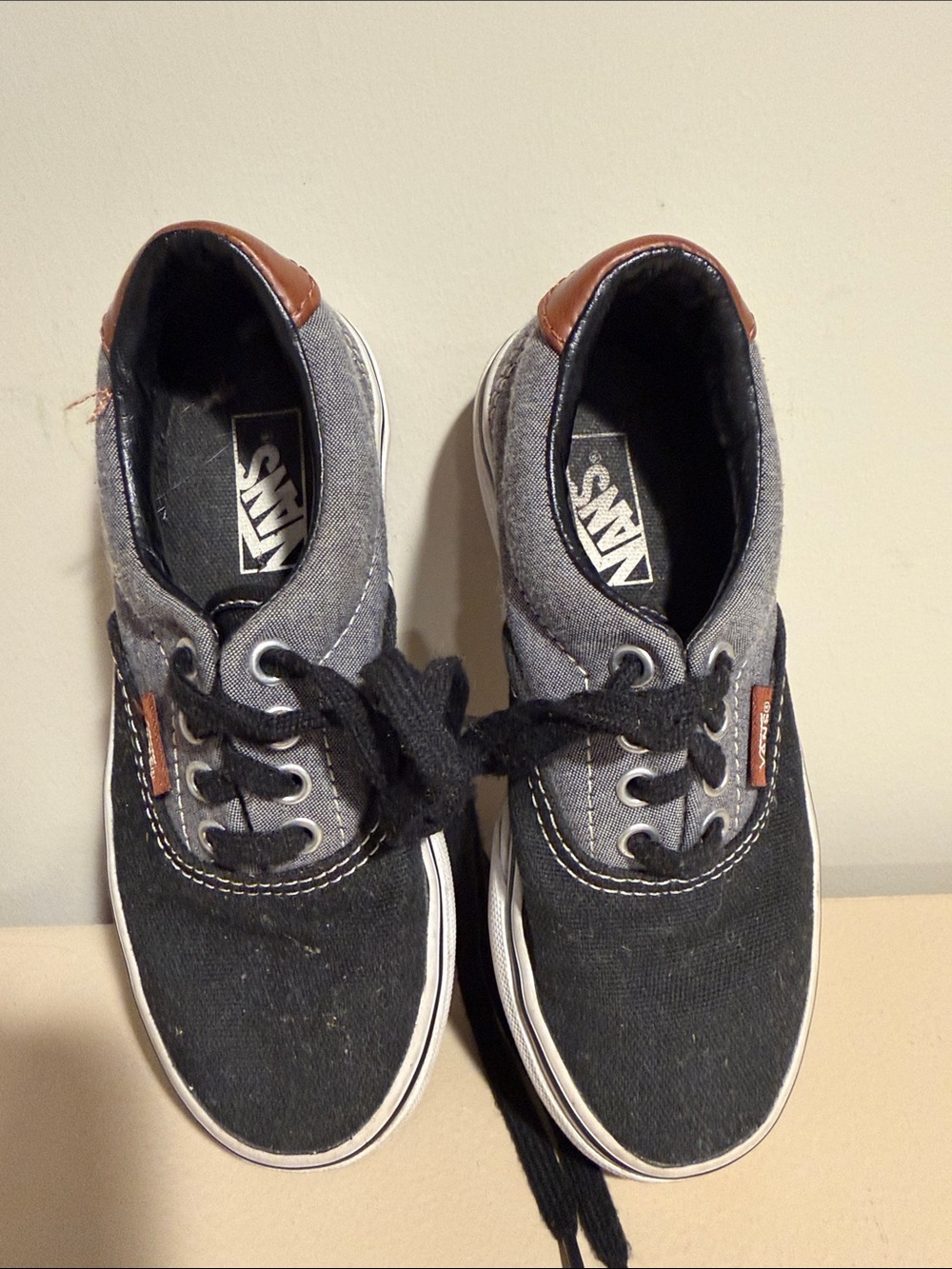 Vans Kids Black & Gray Canvas Lace-Up Sneakers with Brown Heel Accent